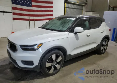 2019 Volvo Xc40 T5 Momentum z USA, uszkodzony, nr VIN YV4162UK1K2047858